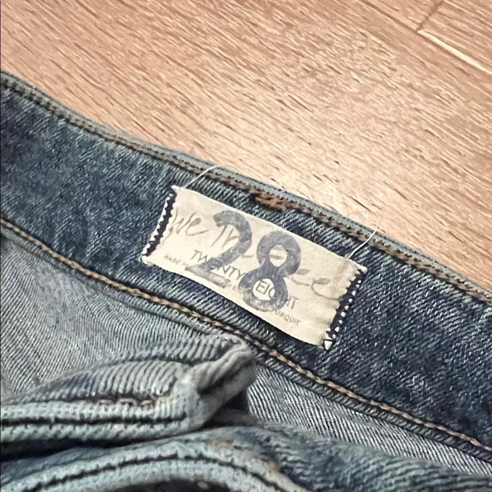 We The Free Size 28 Skinny Blue Jeans